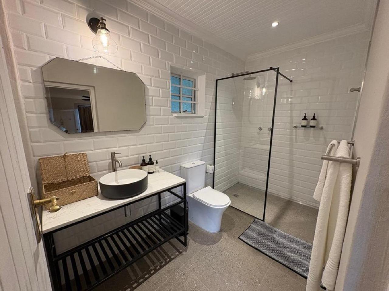 Lodge The Lady Grace Greyton